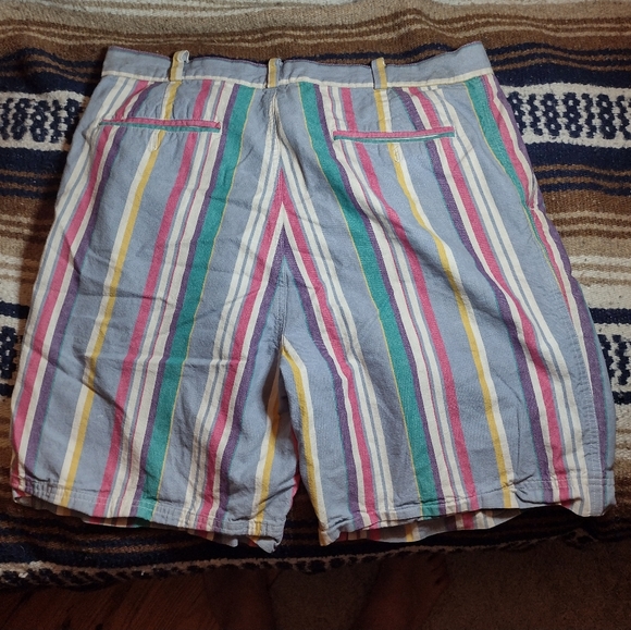 * VINTAGE * Knights of the Round Table Khaki Shorts - Retro 90's  sz 34 - Picture 4 of 5